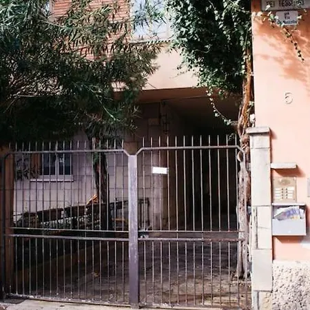 Elegant With Private Lift דירה בולוניה